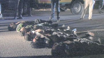 Los cadáveres de varias personas fueron abandonados en una calle de Michoacan.