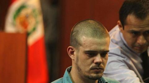 El holandés Joran Van der Sloot durante la audiencia de ayer en un juzgado de Lima, en el Perú.