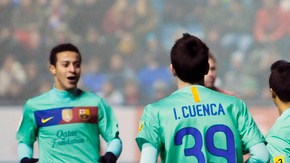 Alexis Alejandro (segundo de la der.) celebra con sus compañeros la anotación del empate sobre  Osasuna, ayer, en el Estadio Reyno de Navarra.