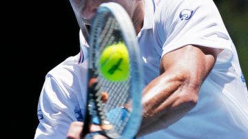 Novak Djokovic se estrenó con triunfo en Australia.
