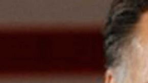 Fortuño, en primer plano, entiende que que cualquier violencia en la isla es una amenaza de seguridad nacional para Estados Unidos. Lo observa sonriente el republicano Mitt Romney.