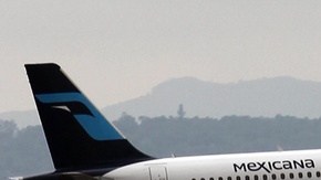 El principal líder de Mexicana, Gastón Azcárraga, sigue sin rendir cuentas sobre su gestión.