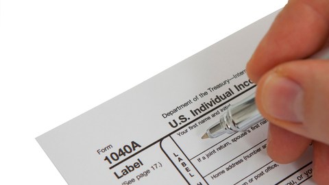 Muchas familias tienen derecho a recibir un crédito cuando llenan los formularios de impuestos.