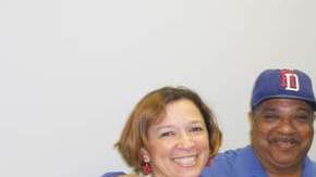 Miembros de la Asociación de Dominicanos de Tampa: Maribel Martínez (izq.), Luis Cordero, Lucía García y Julyssa Ottenwalder.