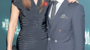 Los actores Daniel Radcliffe y Liz White durante la premier de 'The Woman in Black' en Londres.