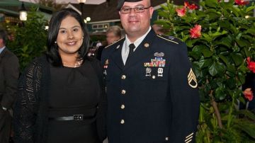 Roxanna Delgado enfrentó la lesión cerebral de su esposo, el soldado Víctor Medina,  pidiéndole ayuda a sus congresistas.