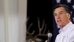 Romney habla de la autodeportación y al mismo tiempo trata de convercer a los hispanos de que es la mejor opción.