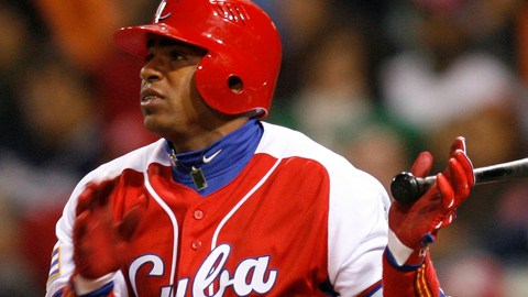 Yoenis Céspedes impresionó al mundo  cuando  bateó para .458 en seis partidos en el Clásico Mundial del 2009 con la selección cubana.