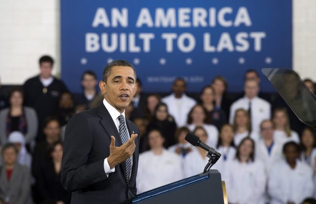 El presidente Barack Obama se dirige a los medios durante un discurso pronunciado en Virginia, donde presentó las líneas generales de su plan fiscal.