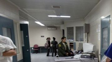 Los presos Indocumentados convictos de un crimen serán transferidos si se reducen los fondos estatales.