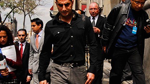 El exdefensa Salvador Carmona.