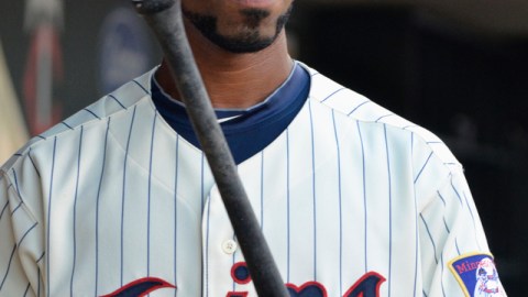 Alexi Casilla ganará $1,382,500.