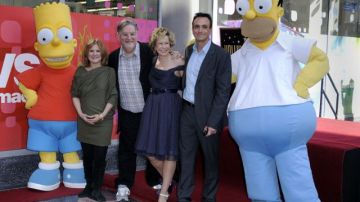 Groening, creador de 'Los Simpsons, fue galardonado con la estrella número 2,459 en el Paseo de la Fama de Hollywood, el pasado 14 de febrero.