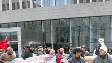 Manifestantes en Nueva York mostraron su rechazo al gasoducto 'Vía Verde' que se planea para la isla de Puerto Rico.
