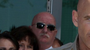 Paul Babeu, alguacil de un condado de Arizona,  busca un escaño congresional por el Partido Republicano y  admite ser homosexual