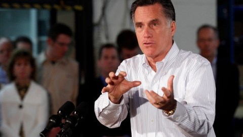 Mitt Romney busca los 29 delegados que ofrece Arizona al ganador de la elección.