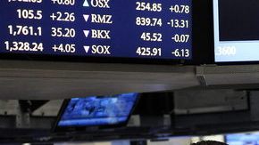 El Dow Jones  frenó los avances con los que había respondido a la aprobación del plan de ayuda  a Grecia y cerró en 12,965.69 .