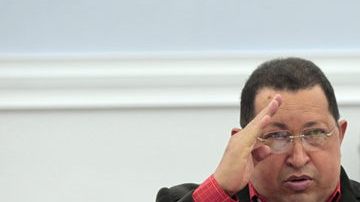 Chávez  dijo a  sus colaboradores "estar atentos" y comunicarle "en tiempo real" las novedades sobre esos rumores.