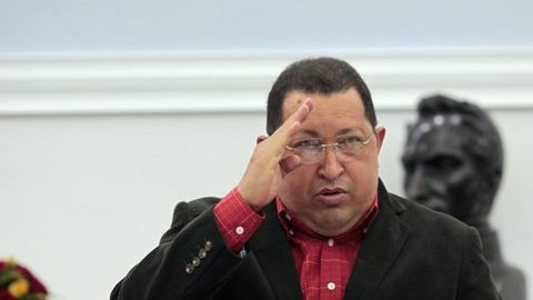 Chávez  dijo a  sus colaboradores "estar atentos" y comunicarle "en tiempo real" las novedades sobre esos rumores.