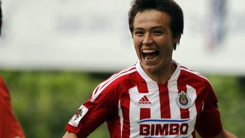 El delantero de Chivas Erick Torres festeja su anotación ante Santos.