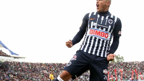 Humberto Suazo regresó ayer a la titularidad del Monterrey haciendo un gol en el estadio Tecnológico contra La Franja del Puebla.