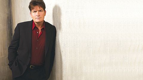 La nueva serie de Charlie Sheen 'Anger Management' se estrenará el próximo mes de junio por el canal de cable FX.
