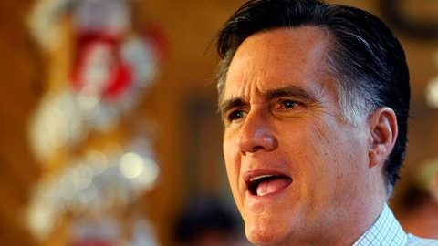 Mitt Romney ha visto cómo el exsenador Santorum se acerca estrechamente en las encuestas.