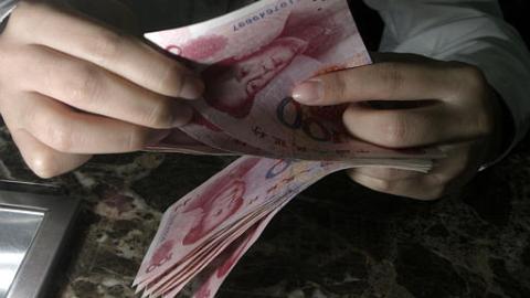 Romney censuró la presunta manipulación china del yuan.