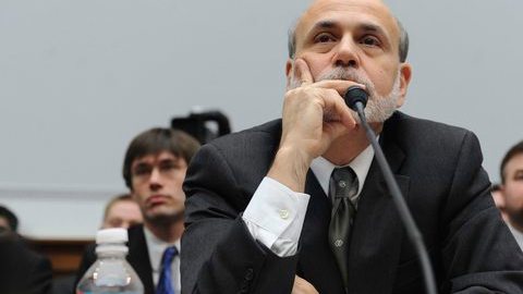 El presidente de la Reserva Federal, Ben Bernanke,  comparece ante el Comité de Servicios Financieros de la Cámara de Representantes, en Washington.