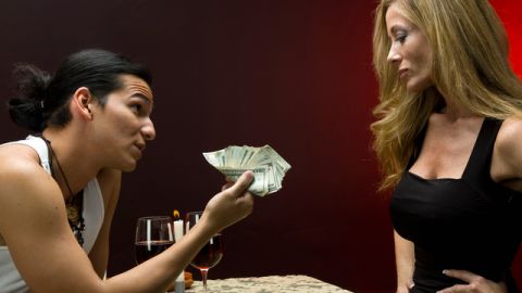 En la red de prostitución estaban implicados 20 personas y operaba en varios condados según informaron las autoridades.