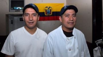 Edgar y Luis Rivera, dos hermanos ecuatorianos propietarios del Restaurant Rivera, ubicado en Queens, se quejan de que hace seis meses solicitaron la licencia para vender licor en su negocio y aún no han obtenido ninguna respuesta.