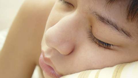 El no dormir bien  perturba el equilibrio de varios sistemas celulares y químicos.