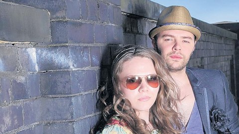 Los hermanos Jesse y Joy promocionan '¿Con quién se queda el perro?', su tercer disco, cinco años después de debutar en el mundo de la música.