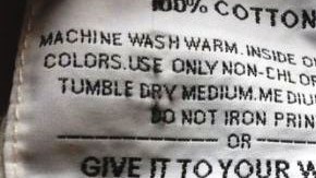 Esta es la etiqueta de la discordia.