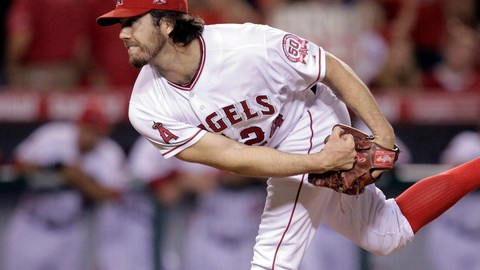 Dan Haren lanzó ayer dos entradas ante los Indios, sin permitir libertades, en la victoria de Angels sobre la tribu.
