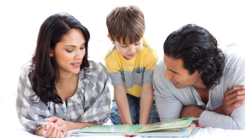 Es importante transmitirle a los hijos el amor por el idioma materno y explicarles que el mismo es parte de sus raíces y su cultura.