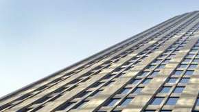 El Bank of America estaría afrontando problemas de liquidez y entidades reguladoras piden más progresos.