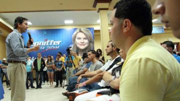 Luis Fortuño habló sobre la importancia del voto de la juventud en las elecciones de noviembre ante la Convención de la Juventud Progresista en Guayanilla.