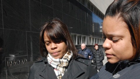 Dennise y Yaniris  Figueroa, hijas de la asesinada Eridania Rodríguez.