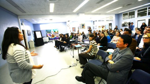 Imelda Placencia (izq.) será una de las consejeras del proyecto, presentado ayer en Los Ángeles.
