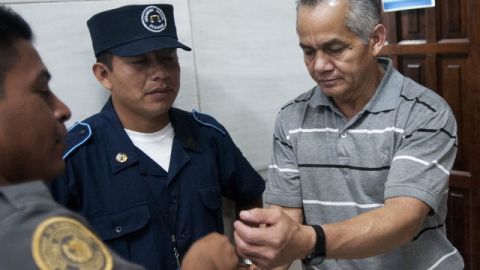El exmilitar guatemalteco Pedro Pimentel comparece ante la corte  que lo condenó a 6,060 años de prisión por   la matanza.