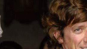 Los fans de Paulina Rubio deben enviarle vibras positivas porque alegadamente la mujer pasa por una fuerte crisis emocional por este proceso.