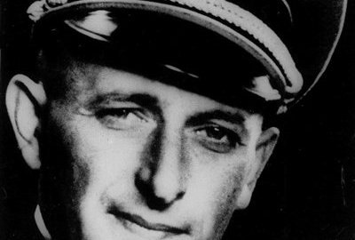 Eichmann huyó a Argentina donde adquirió la identidad falsa de un trabajador de Mercedes Benz