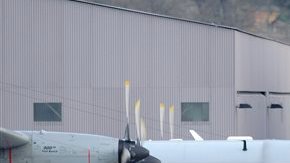 Uno de los aviones Hércules C-130 propiedad del estado belga en el aeropuerto de Sión, Suiza.