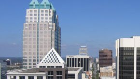 Una vista de la avenida Orange mirando hacia el norte, del casco urbano de Orlando.