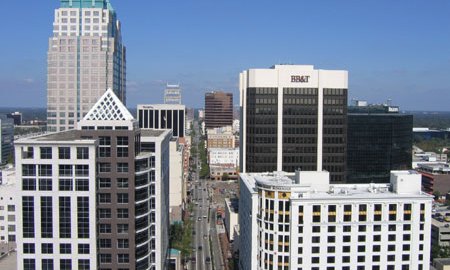 Una vista de la avenida Orange mirando hacia el norte, del casco urbano de Orlando.