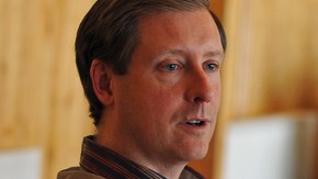 Todd Breyfogle, director de seminarios del Instituto Aspen, durante una sesión.