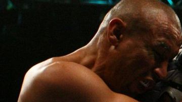 “Juanma” López durante su pelea con el mexicano Orlando Salido.