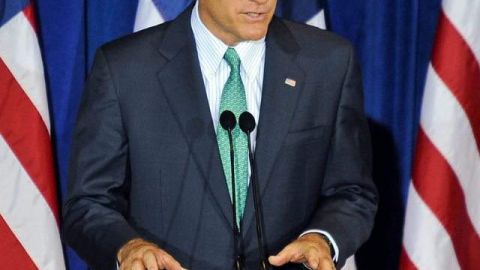 Exgobernador de Massachusetts Mitt Romney en la Universidad de Chicago (Illinois)