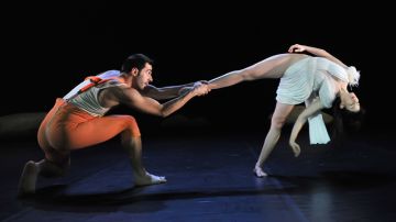Fabrizio Clemente y Virginie Caussin en 'Snow White', del Ballet Preljocaj.